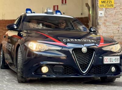 Viola il divieto di ritorno a Macerata e viene trovato ubriaco: denunciato 32enne