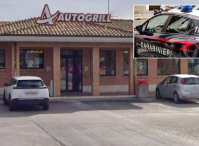 Tolentino, minaccia e insulta i carabinieri all’Autogrill: denunciato 28enne