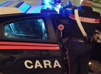 Matelica, automobilista rifiuta l'etilometro e il passeggero minaccia i carabinieri: denunciati
