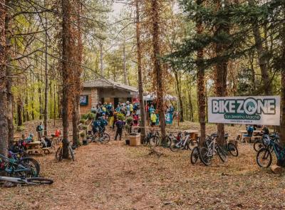 In bici tra i sentieri e la Big Bench di Serripola: a San Severino arriva il "Colline Settempedane Bike Tour"