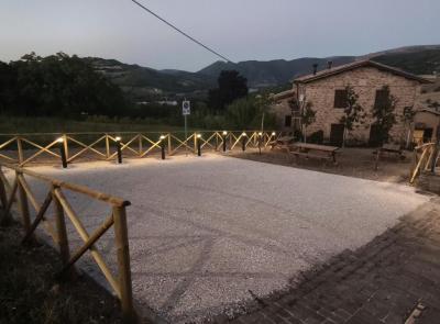 Valfornace, a Campi il nuovo parcheggio pubblico: area verde e illuminazione