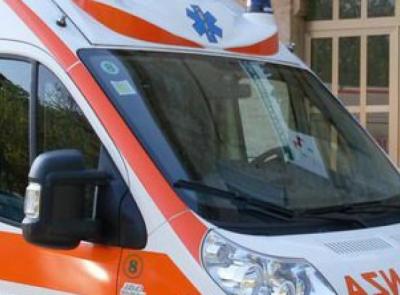 Potenza Picena, frontale tra due auto lungo la Regina: feriti trasportati all'ospedale