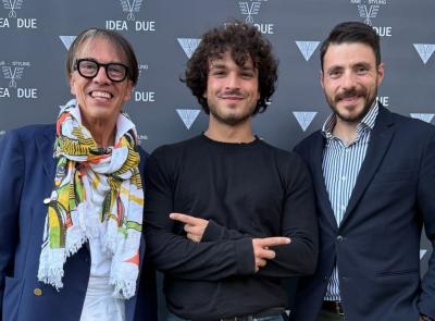 Leo Gassmann incontra il suo hairstylist a Belforte: “Qui mi sento a casa”