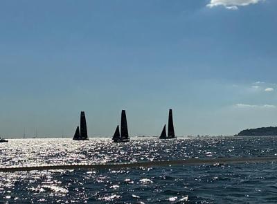 L'arte dell'attesa e la lezione del mare: la vela insegna a ritrovare la rotta