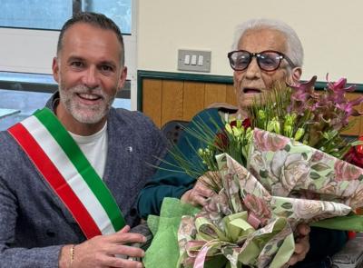 Morrovalle, Laura Ruggeri spegne 100 candeline: per anni ha portato il latte alle famiglie del paese