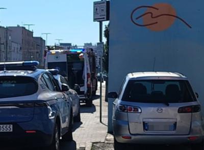 Civitanova, giovane donna trovata incosciente: soccorsa e trasportata in ospedale, è fuori pericolo