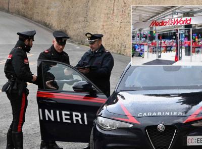 Corridonia, in tre per rubare uno smartphone: individuati gli autori del furto da MediaWorld