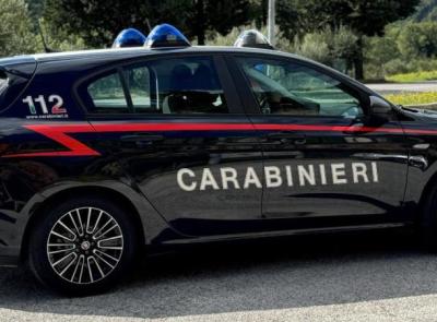 Non viene pagato, prende un taglierino e ferisce l'ex datore di lavoro: denunciato 28enne