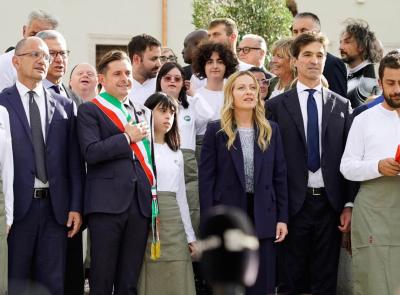 Meloni ad Ascoli per il taglio del nastro di Palazzo Saladini Pilastri: “Sono concentrata sul mio lavoro”