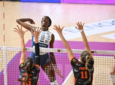 CBF Balducci Hr, esordio casalingo amaro: Milano si impone in quattro set, Egonu show con 21 punti