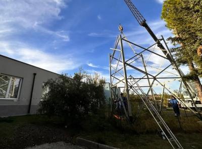 Belforte, addio al traliccio dopo 40 anni: ora spazio alla nuova scuola
