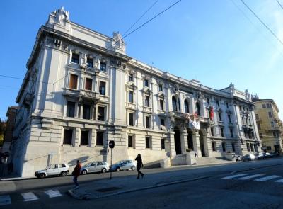 Camera di Commercio delle Marche, 14 assunzioni a tempo indeterminato: pubblicati due bandi
