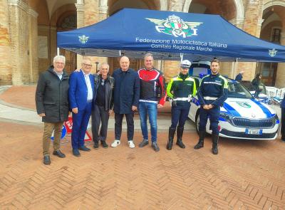 Recanati, 45 bambini in sella alla minimoto: successo per la giornata di sport e sicurezza stradale
