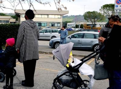 Marche, gli stranieri sono il 9,5% della popolazione: quasi la metà fa lavori inferiori al titolo di studio