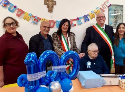 Castelraimondo festeggia i 100 anni di Celestino Morosi