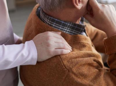 Ats 17, contributi fino a 3.000 euro per le rette di anziani e disabili: al via il bando "Manovra Multileva"