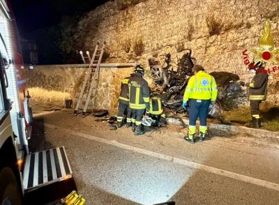 Dramma a San Severino, perde il controllo dell'auto e si schianta: muore un giovane di 21 annni