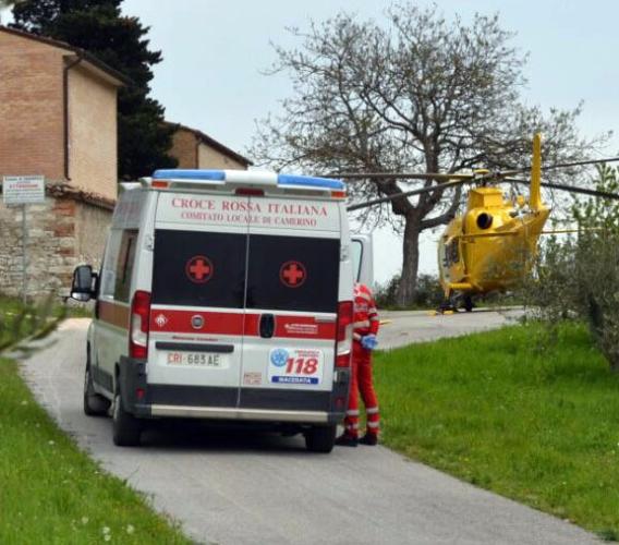 Cingoli, perde il controllo della moto in curva: gravissimo un giovane di 16 anni Cingoli, perde il controllo della moto in curva: gravissimo un giovane di 16 anni
