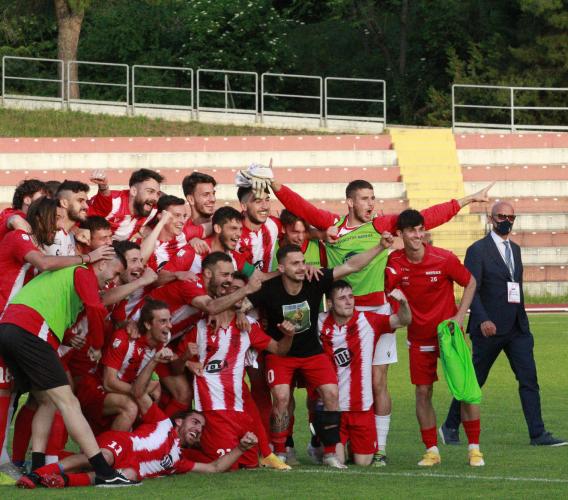 Play-off, il sogno del Matelica continua: Samb affossata con un tris nel derby marchigiano (VIDEO e FOTO)