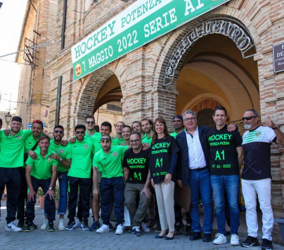 Hockey Potenza Picena in A1, il sindaco Tartabini apre le porte del Municipio ai campioni (FOTO)