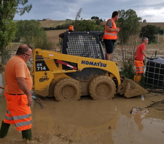 Alluvione, danni ingenti a Montefano: strade chiuse, ponti non transitabili e case isolate