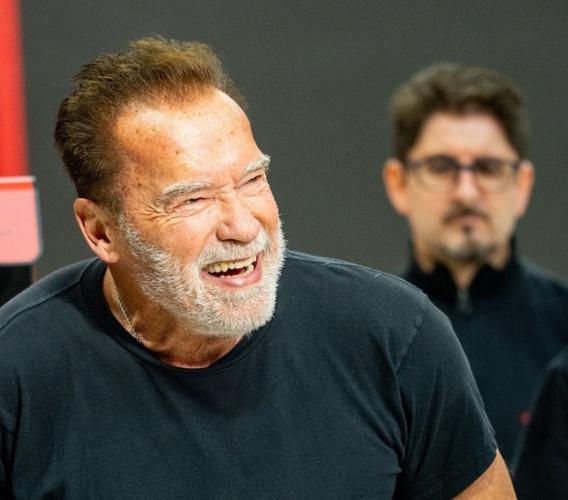 Arnold Schwarzenegger si allena con i macchinari made in Apiro firmati Panatta