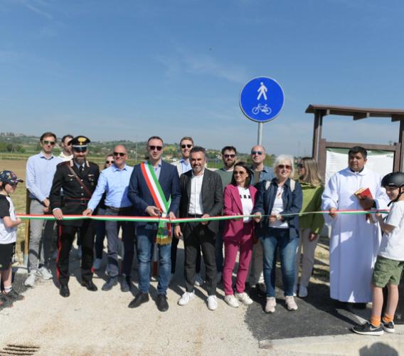 Montecassiano, inaugurato il primo stralcio della pista ciclopedonale: collegherà Sambucheto al centro