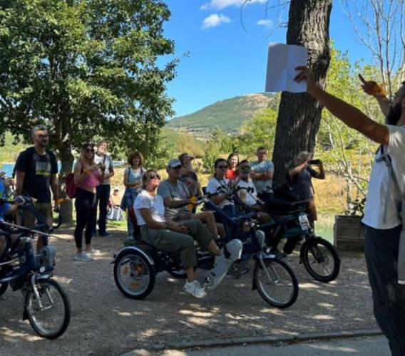 Incanto per il Mondo: un festival di viaggio lento e inclusivo tra le meraviglie del lago di Fiastra e dei monti Sibillini