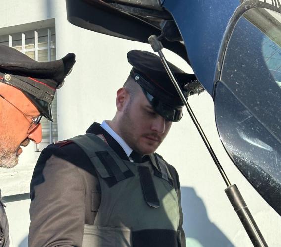 Monte San Giusto, capannone trasformato in abitazione e affittato a una famiglia: denunciato Monte San Giusto, capannone trasformato in abitazione e affittato a una famiglia: denunciato