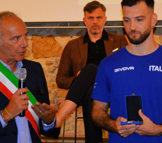 Porto Recanati, medaglia di bronzo al valore atletico per Andrea Giaretti Porto Recanati, medaglia di bronzo al valore atletico per Andrea Giaretti