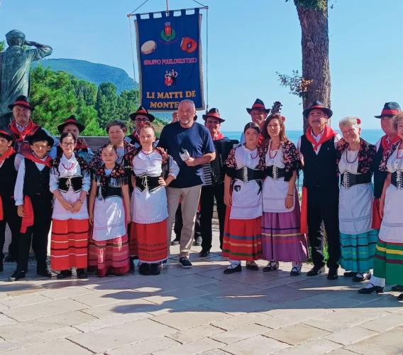 Li Matti de Montecò conquistano Rai1: il folk marchigiano a 'Unomattina Estate' Li Matti de Montecò conquistano Rai1: il folk marchigiano a 'Unomattina Estate'