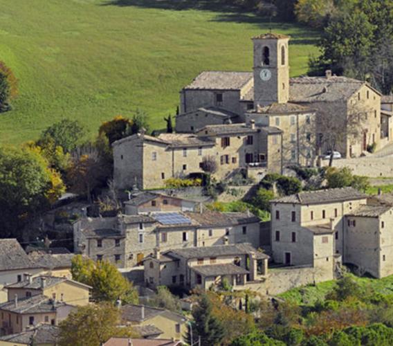Valfornace accende l’estate tra escursioni, sagre e concerti Valfornace accende l’estate tra escursioni, sagre e concerti