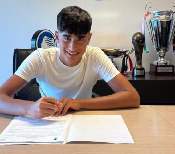 Thomas Giacchetti firma con l’Atalanta: un’altra stella dell’Academy Civitanovese vola nel grande calcio Thomas Giacchetti firma con l’Atalanta: un’altra stella dell’Academy Civitanovese vola nel grande calcio
