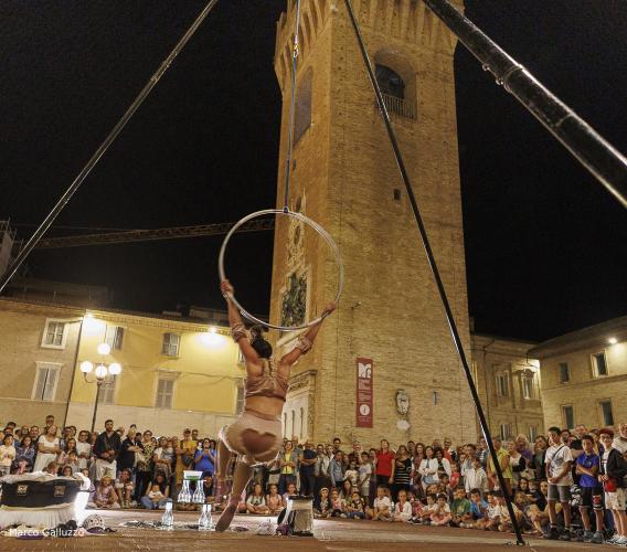 Art Festival 2025, a Recanati connessioni di cuore per la serata d'apertura Art Festival 2025, a Recanati connessioni di cuore per la serata d'apertura
