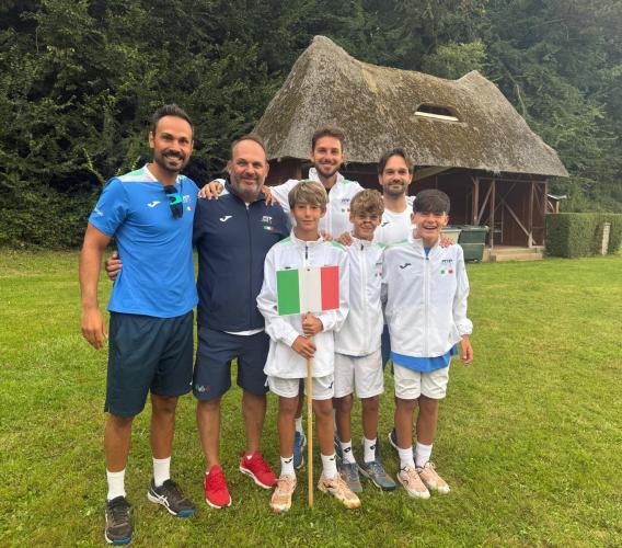 Due matelicesi alla "baby" Coppa Davis: Mattia Bongiovanni e il tecnico Simone Galloppa con l'Italia