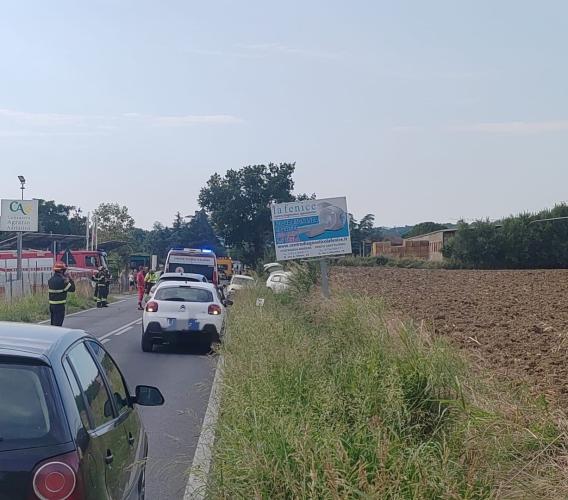 Ripe San Ginesio, grave incidente sulla Statale 78: sul posto due eliambulanze (FOTO)
