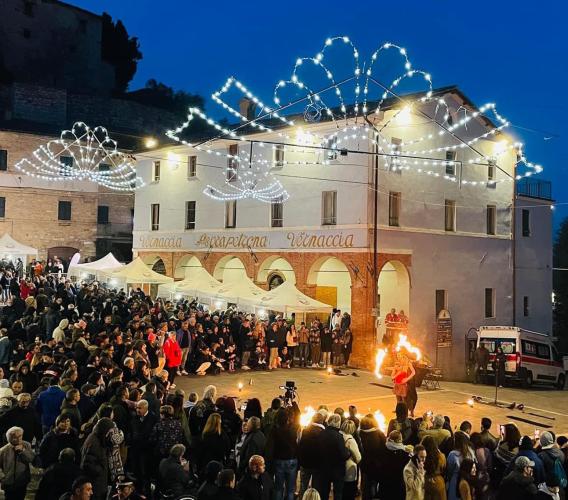 Serrapetrona apre le cantine per celebrare la Vernaccia Nera: torna “Appassimenti Aperti” Serrapetrona apre le cantine per celebrare la Vernaccia Nera: torna “Appassimenti Aperti”