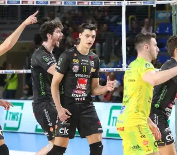 La Lube parte col piede giusto: Grottazzolina battuta nel derby, Nikolov straripante