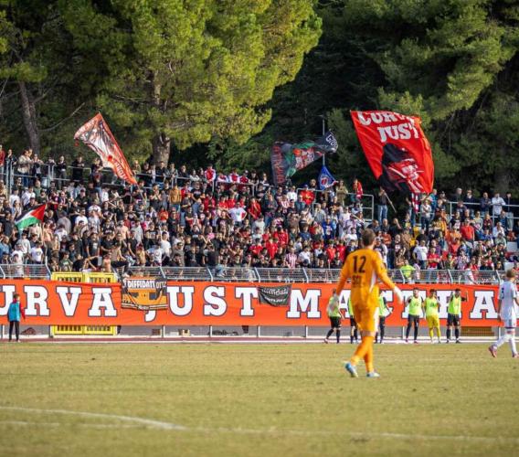Botteghino chiuso per il derby Maceratese–Ancona: febbre da biglietti e caccia al bomber sul mercato
