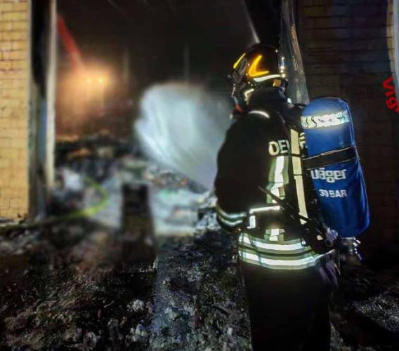 Incendio capannone Treia: Arpam esclude contaminazione nelle acque