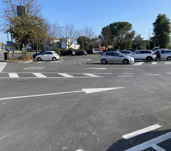 Morrovalle, nuova viabilità a Trodica: modificato l’accesso al piazzale della pasticceria Spreca per più sicurezza