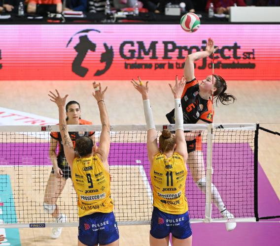 Conegliano è troppo forte, la Cbf Balducci Macerata si inchina in 3 set: la Imoco si conferma imbattibile