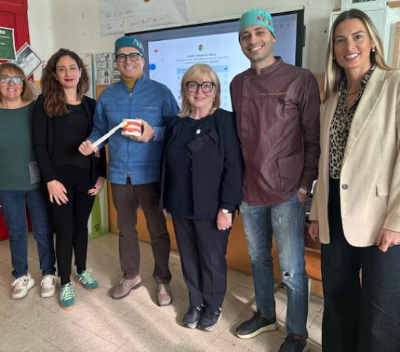 “Denti sani”: una lezione su salute dentale nelle scuole con il Rotary Tolentino