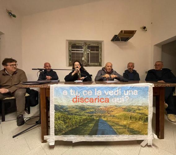 Scontro totale sul Piano Discariche ATA 3, Comitato contesta studio Univpm: "Tratte camion irrealistiche e criteri discrezionali"