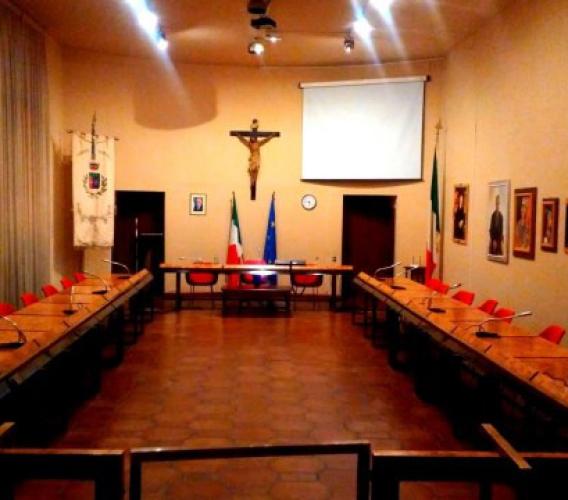 Sarnano: “Consiglio interrotto per assenza del numero legale, clamoroso flop della maggioranza"