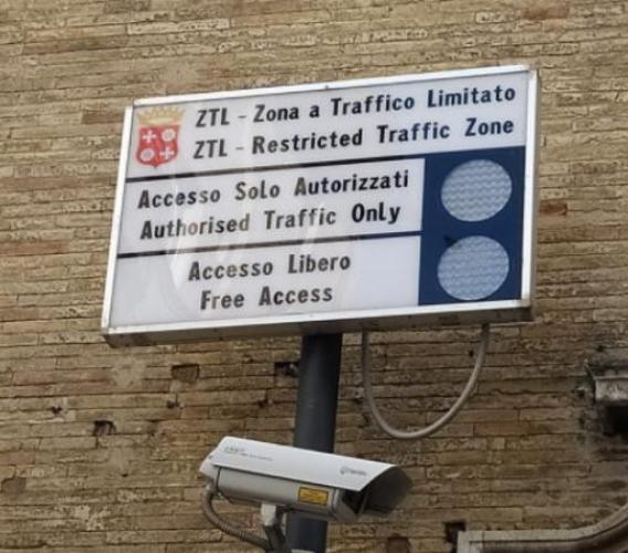 Macerata, la Giunta amplia la Ztl e rimodula gli accessi: nuove regole dal 29 novembre