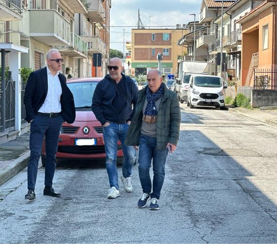 Civitanova, al via i lavori di riqualificazione in via Adua: 210mila euro per strada e marciapiedi