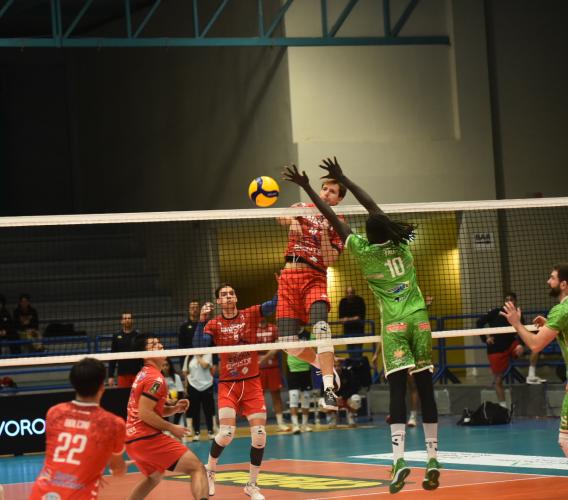 Sconfitta per 3-1 a Taranto: quattro set e tanti rimpianti per i biancoverdi
