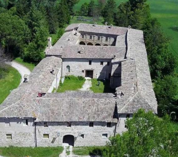 Muccia, visita straordinaria a Villa La Maddalena: focus sul recupero post-sisma