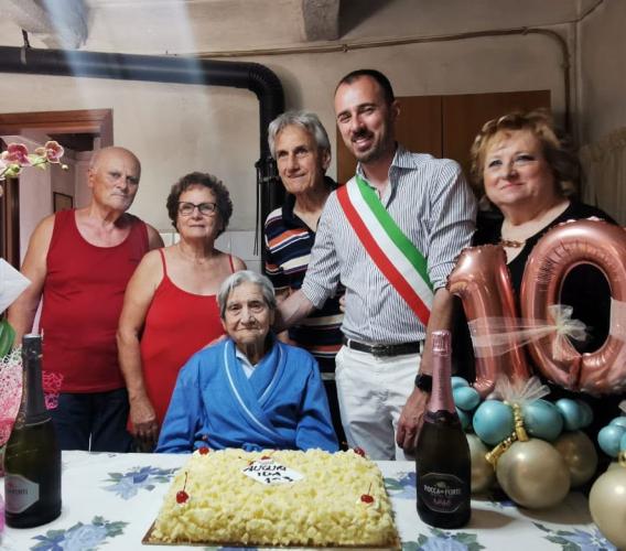 Ida Montanari spegne 103 candeline: è festa a Matelica